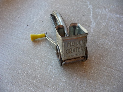 Ancienne râpe fromage - râpe,